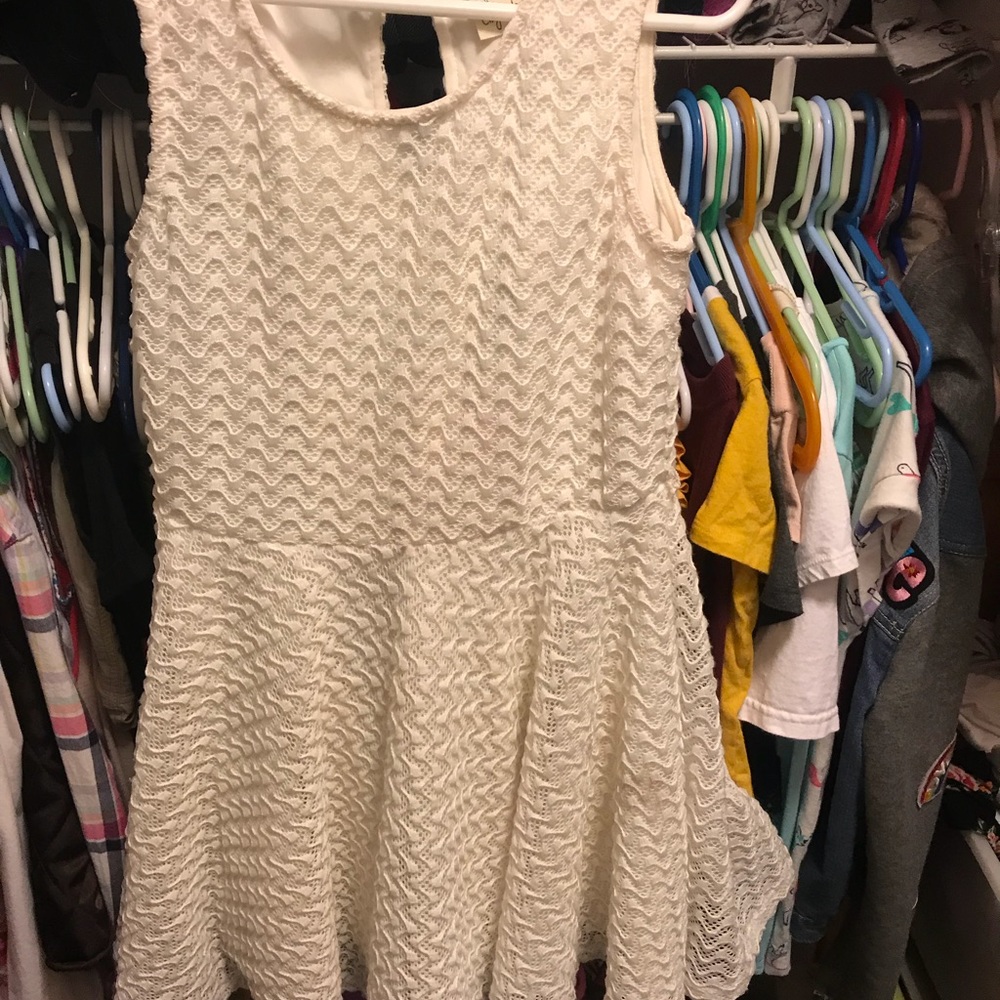 Dresses - Picture 5 of 5
